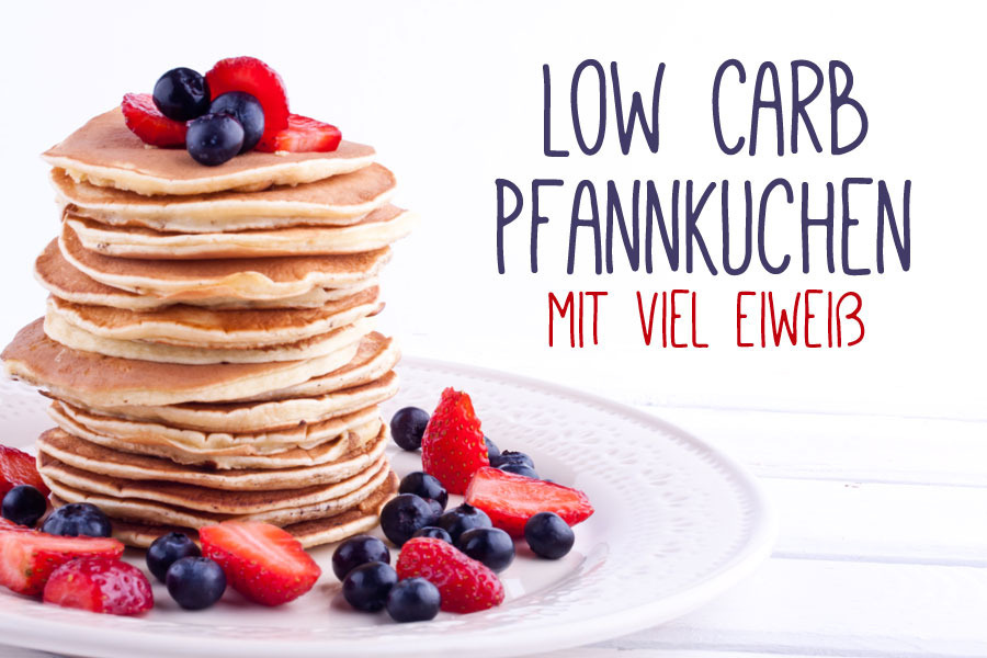 Dieses Low Carb Pfannkuchen Rezept eignet sich perfekt für eine eiweißreiche Ernährung ganz ohne Mehl und Zucker